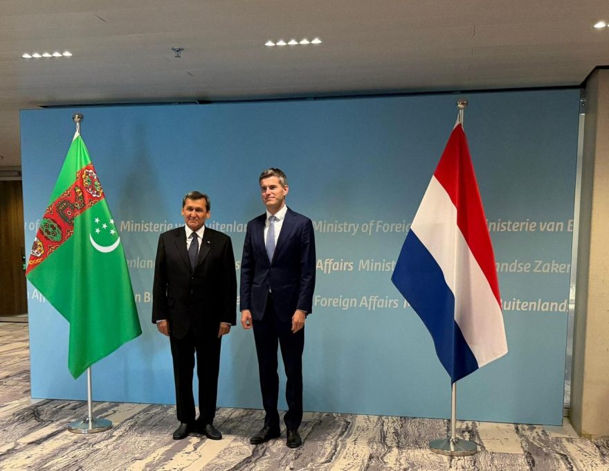 Meeting of the Foreign Ministers of Turkmenistan and the Netherlands held in the Hague